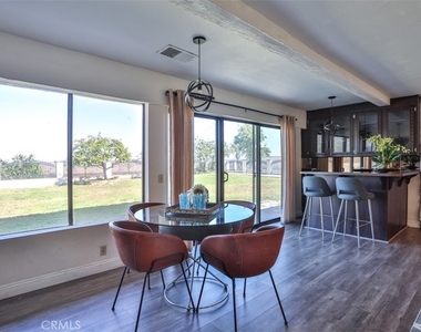 1736 Derringer Lane - Photo Thumbnail 14