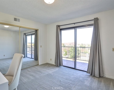 1736 Derringer Lane - Photo Thumbnail 29