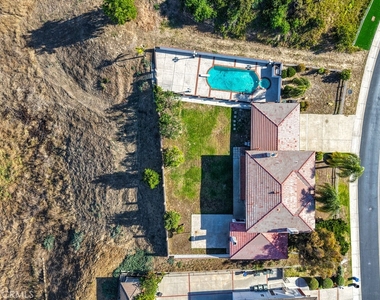 1736 Derringer Lane - Photo Thumbnail 52