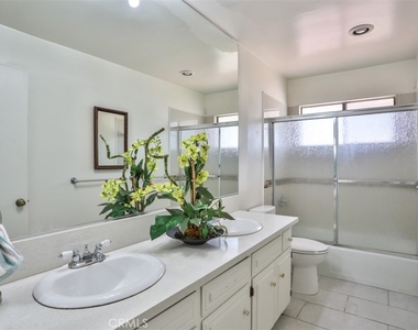 1736 Derringer Lane - Photo Thumbnail 33
