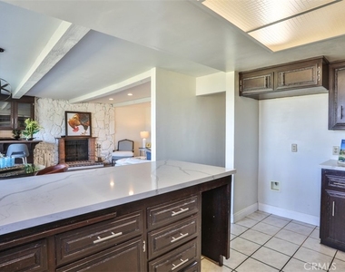 1736 Derringer Lane - Photo Thumbnail 16