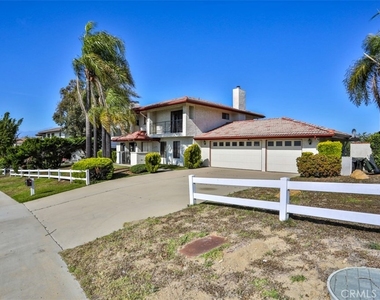 1736 Derringer Lane - Photo Thumbnail 45