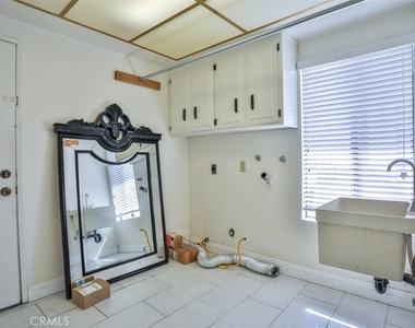 1736 Derringer Lane - Photo Thumbnail 19