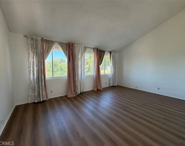 21549 Ambushers Street - Photo Thumbnail 11