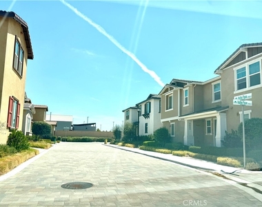 2993 E Halton Paseo - Photo Thumbnail 2