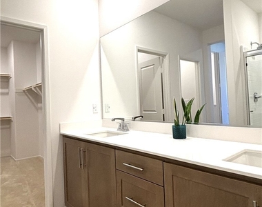 16179 Plumeria Lane - Photo Thumbnail 22