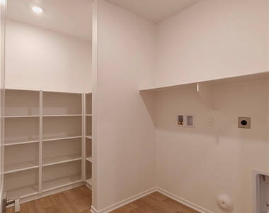 16179 Plumeria Lane - Photo Thumbnail 32