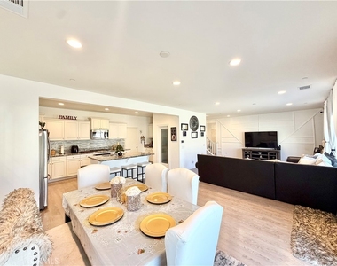 30120 Crescent Pointe Way - Photo Thumbnail 13