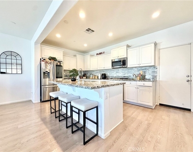 30120 Crescent Pointe Way - Photo Thumbnail 15