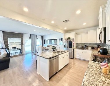 30120 Crescent Pointe Way - Photo Thumbnail 18