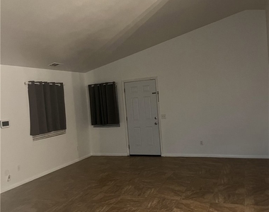 635 W Rice Street - Photo Thumbnail 3
