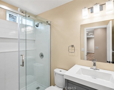 1124 Coronel Street - Photo Thumbnail 6