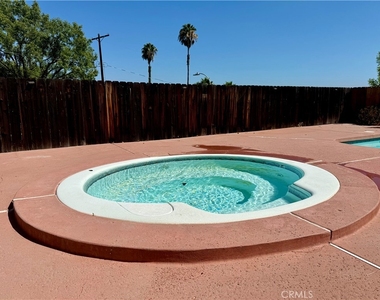 23900 Pentland - Photo Thumbnail 5