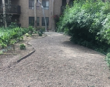 22100 Burbank Blvd - Photo Thumbnail 16