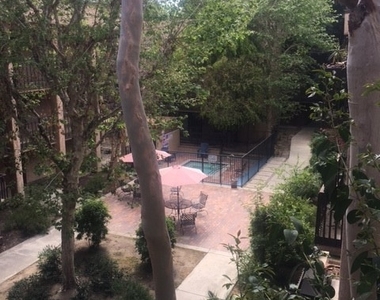 22100 Burbank Blvd - Photo Thumbnail 19