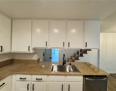 25018 Eshelman Avenue - Photo Thumbnail 11