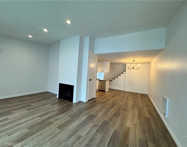 25018 Eshelman Avenue - Photo Thumbnail 3