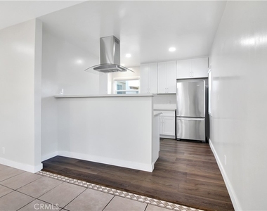 230 30th Street - Photo Thumbnail 3