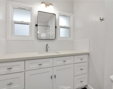 230 30th Street - Photo Thumbnail 16