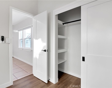 230 30th Street - Photo Thumbnail 12