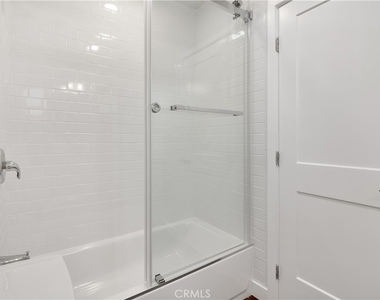 230 30th Street - Photo Thumbnail 17