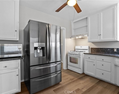 14876 Dalman Street - Photo Thumbnail 5
