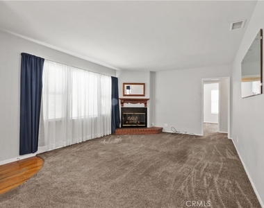 14876 Dalman Street - Photo Thumbnail 3