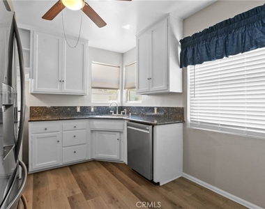 14876 Dalman Street - Photo Thumbnail 6
