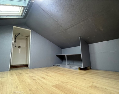 21062 Larchmont - Photo Thumbnail 16