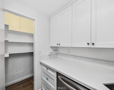 901 N Citrus Drive - Photo Thumbnail 12