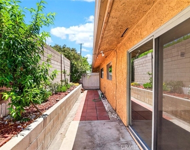 901 N Citrus Drive - Photo Thumbnail 23