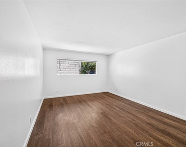 901 N Citrus Drive - Photo Thumbnail 18