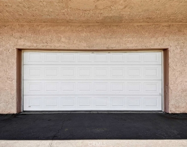901 N Citrus Drive - Photo Thumbnail 25