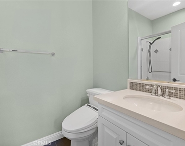 1009 Newhall - Photo Thumbnail 23