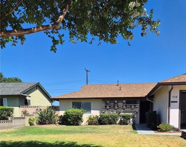 928 N Humboldt - Photo Thumbnail 1