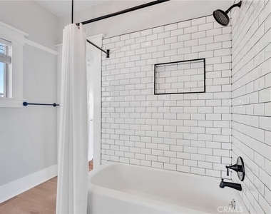 812 S Howard - Photo Thumbnail 16