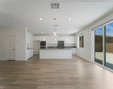 4952 S Anderson - Photo Thumbnail 14