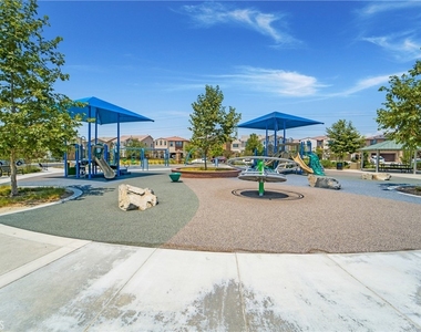 4952 S Anderson - Photo Thumbnail 29