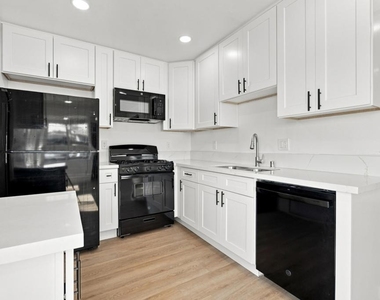 2645 E 18th Street - Photo Thumbnail 9