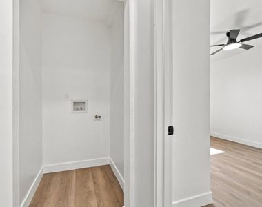 2645 E 18th Street - Photo Thumbnail 15