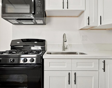 2641 E 18th Street - Photo Thumbnail 9