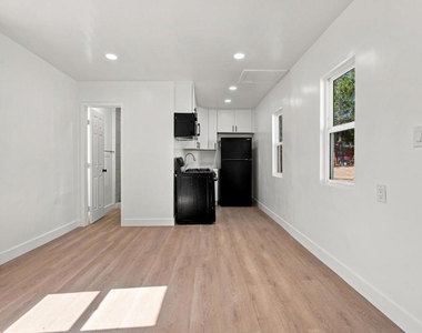 2641 E 18th Street - Photo Thumbnail 7
