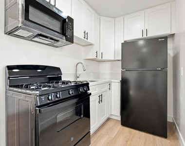 2641 E 18th Street - Photo Thumbnail 8