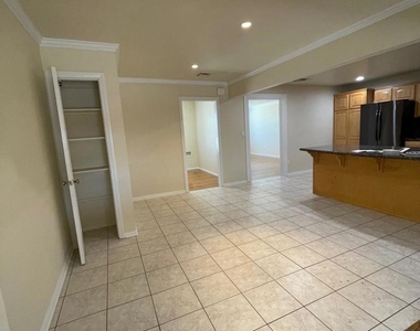 176 Millan Street - Photo Thumbnail 4