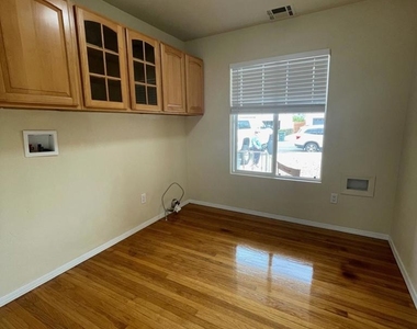 176 Millan Street - Photo Thumbnail 13