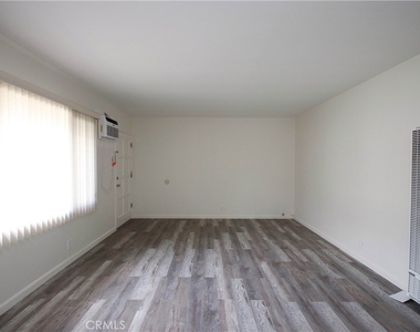 207 S 3rd - Photo Thumbnail 9