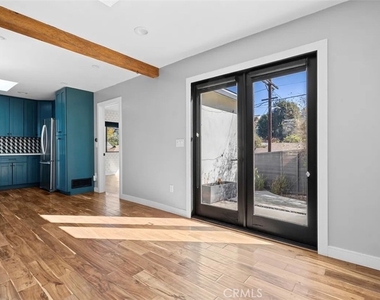 1537 Lakeshore - Photo Thumbnail 6