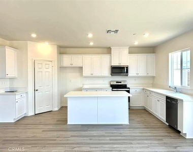 19729 Sunkissed Ridge Dr - Photo Thumbnail 3