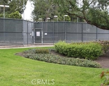 165 Streamwood - Photo Thumbnail 14