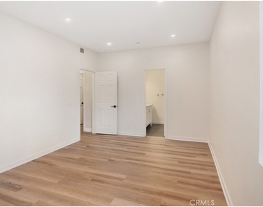 17200 Newhope - Photo Thumbnail 18